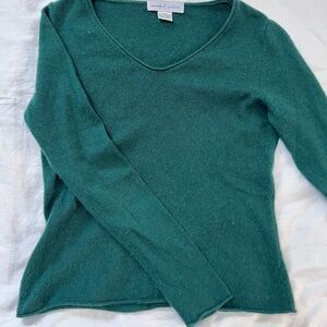 Emerald Green V-Neck Cashmere Sweater